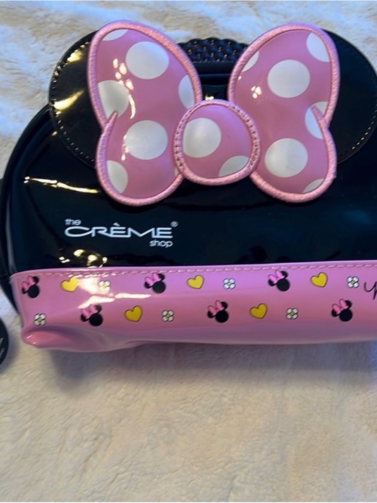 The Creme Shop Handbags - NWT Creme Pink & Black Minnie Bow Pouch